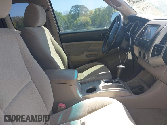2007 Toyota Tacoma PreRunner with VIN 5TETU62N47Z425485, listed as a IAAI auction lot 42017517 with 209,850 mi miles. Bid and sale history available at carsss.com. Image 5.