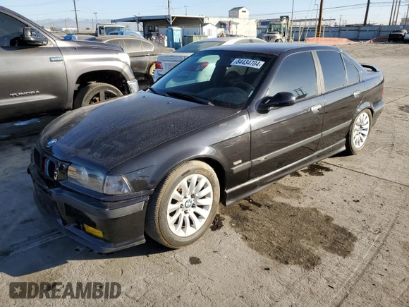 1998 BMW M3 z VIN WBSCD932XWEE08919, wystawiony jako Copart lot #84434704 z przebiegiem Nie podano mil oraz Szkody całkowita. Historia ofert i sprzedaży dostępna na DreamBid. Obrazek 1.