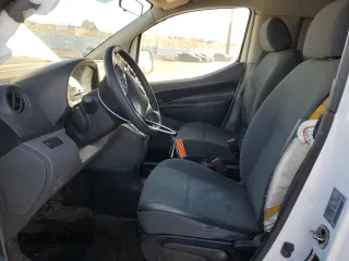 2020 Nissan NV200 S z VIN 3N6CM0KN0LK695679, wystawiony jako Copart lot #44427475 z przebiegiem 134 579 mil mil oraz Szkoda całkowita • Salvage title. Historia ofert i sprzedaży dostępna na DreamBid. Obrazek 7.