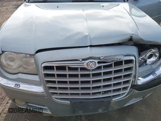 2006 Chrysler 300 C with VIN 2C3LK63H56H423161, listed as a IAAI auction lot 41947286 with 227,092 mi miles and . Bid and sale history available at carsss.com. Image 6.