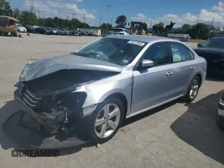 2014 Volkswagen Passat S with VIN 1VWAS7A32EC097236, listed as a Copart auction lot 70137924 with 70,216 mi miles and Salvage Title. Bid and sale history available at carsss.com. Image 1.