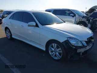 2013 Mercedes-Benz E-Class E 350 Luxury BlueTEC with VIN WDDHF2EB5DA675484, listed as a IAAI auction lot 41522495 with 99,618 mi miles. Bid and sale history available at carsss.com. Image 1.
