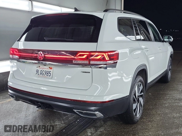 2024 Volkswagen Atlas SE with VIN 1V2HR2CA9RC564720, listed as a IAAI auction lot 42832848 with 22,207 mi miles and . Bid and sale history available at DreamBid. Image 19.