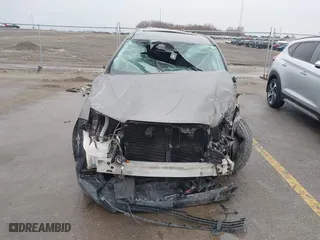 2017 Toyota Highlander XLE with VIN 5TDJZRFH7HS371208, listed as a IAAI auction lot 41720517 with 184,647 mi miles. Bid and sale history available at carsss.com. Image 13.
