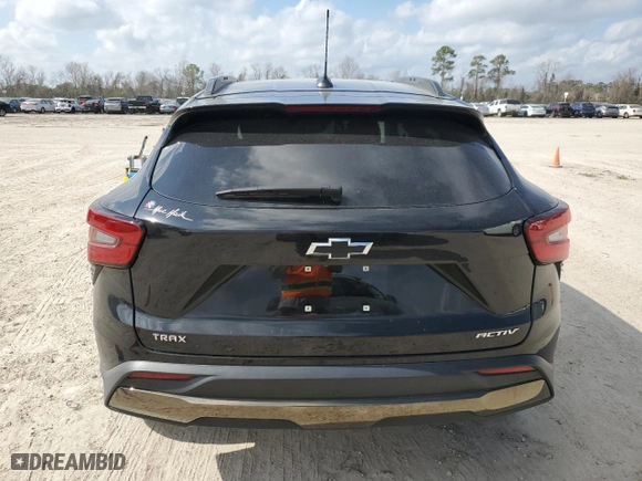 2025 Chevrolet Trax ACTIV with VIN KL77LKEP3SC043799, listed as a Copart auction lot 44018395 with 6,268 mi miles and Salvage Title. Bid and sale history available at carsss.com. Image 6.