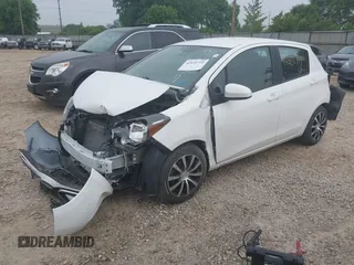 2017 Toyota Yaris L z VIN VNKKTUD32HA078479, wystawiony jako IAAI lot #42431719 z przebiegiem 60 741 mil mil oraz . Historia ofert i sprzedaży dostępna na DreamBid. Obrazek 2.