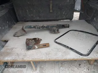 2008 Ford Econoline Passenger XL с VIN 1FBNE31L98DB23757, выставлен на аукционе IAAI как лот 42110564 с пробегом 298 123 миль миль и . История ставок и продаж доступна на DreamBid. Изображение 12.