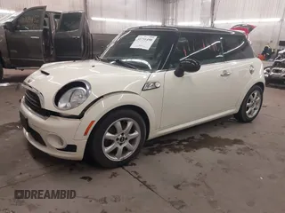 2010 MINI Hardtop S with VIN WMWMF7C50ATZ71884, listed as a IAAI auction lot 41731490 with 55,864 mi miles and . Bid and sale history available at DreamBid. Image 18.
