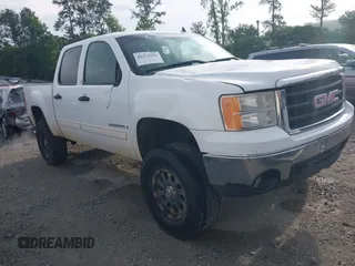 2008 GMC Sierra 1500 SLE1 z VIN 3GTEK13J88G251771, wystawiony jako IAAI lot #42274366 z przebiegiem 199 017 mil mil oraz . Historia ofert i sprzedaży dostępna na DreamBid. Obrazek 1.