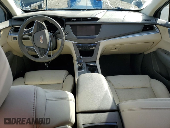 2017 Cadillac XT5 Premium Luxury AWD z VIN 1GYKNERS7HZ111416, wystawiony jako Copart lot #47649025 z przebiegiem Nie podano mil oraz Szkody całkowita. Historia ofert i sprzedaży dostępna na DreamBid. Obrazek 8.