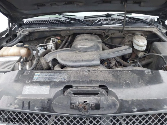2003 Chevrolet Avalanche with VIN 3GNEC13TX3G256016, listed as a IAAI auction lot 41911348 with 174,522 mi miles. Bid and sale history available at carsss.com. Image 6.