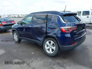 2018 Jeep Compass Latitude with VIN 3C4NJDBB2JT150463, listed as a IAAI auction lot 42452301 with 73,895 mi miles and . Bid and sale history available at DreamBid. Image 3.