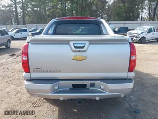 2013 Chevrolet Avalanche LS with VIN 3GNMCEE02DG207190, listed as a IAAI auction lot 41396345 with 223,378 mi miles. Bid and sale history available at carsss.com. Image 16.