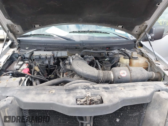 2004 Ford F-150 STX z VIN 1FTRX14W34NA93435, wystawiony jako IAAI lot #42736112 z przebiegiem Nie podano mil oraz . Historia ofert i sprzedaży dostępna na DreamBid. Obrazek 10.