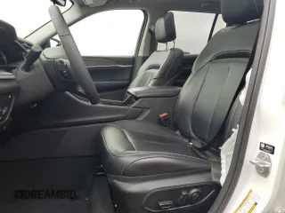 2024 Jeep Grand Cherokee with VIN 1C4RJYB69RC720784, listed as a Copart auction lot 57289985 with Not provided miles and Clean title. Bid and sale history available at DreamBid. Image 7.