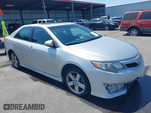 2012 Toyota Camry L with VIN 4T1BF1FK4CU061477, listed as a IAAI auction lot 42004963 with 286,689 mi miles. Bid and sale history available at carsss.com. Image 1.