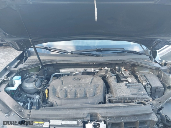 2020 Volkswagen Tiguan SE with VIN 3VV2B7AX8LM129274, listed as a IAAI auction lot 41214900 with 18,655 mi miles. Bid and sale history available at carsss.com. Image 10.
