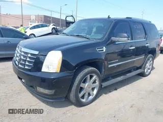 2008 Cadillac Escalade z VIN 1GYFK63838R107862, wystawiony jako IAAI lot #42503224 z przebiegiem 335 559 mil mil oraz . Historia ofert i sprzedaży dostępna na DreamBid. Obrazek 2.