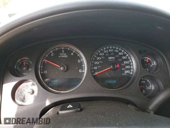2013 Chevrolet Tahoe LT z VIN 1GNSKBE03DR181613, wystawiony jako Copart lot #49804675 z przebiegiem 227 939 mil mil oraz Szkoda całkowita • Salvage title. Historia ofert i sprzedaży dostępna na DreamBid. Obrazek 9.