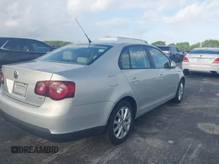 2010 Volkswagen Jetta Limited Edition with VIN 3VWAX7AJXAM165193, listed as a IAAI auction lot 41962307 with 62,574 mi miles and . Bid and sale history available at DreamBid. Image 16.