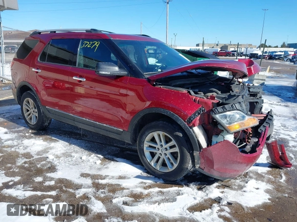 2013 Ford Explorer XLT with VIN 1FM5K8D87DGC28682, listed as a IAAI auction lot 41737279 with 219,711 mi miles and . Bid and sale history available at carsss.com. Image 1.