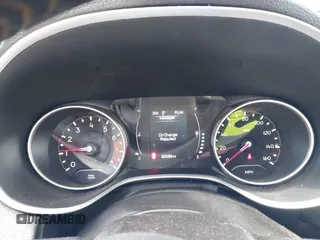2020 Jeep Compass Latitude with VIN 3C4NJCBB2LT205894, listed as a IAAI auction lot 42284889 with 85,588 mi miles and . Bid and sale history available at DreamBid. Image 7.