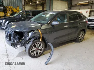 2023 Kia Seltos SX with VIN KNDETCA28P7455212, listed as a Copart auction lot 47875655 with 39,633 mi miles and Salvage title. Bid and sale history available at DreamBid. Image 1.