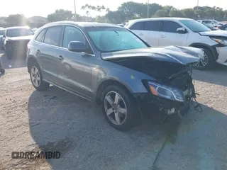 2012 Audi Q5 3.2L Premium Plus with VIN WA1DKAFP2CA038361, listed as a IAAI auction lot 41758998 with 197,505 mi miles. Bid and sale history available at carsss.com. Image 1.