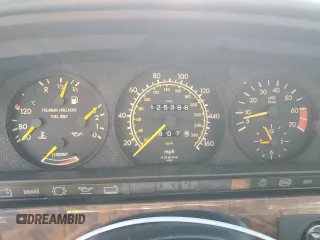 1989 Mercedes-Benz 560 with VIN WDBCA39E9KA463003, listed as a Copart auction lot 49808495 with 125,388 mi miles and Salvage Title. Bid and sale history available at DreamBid. Image 9.