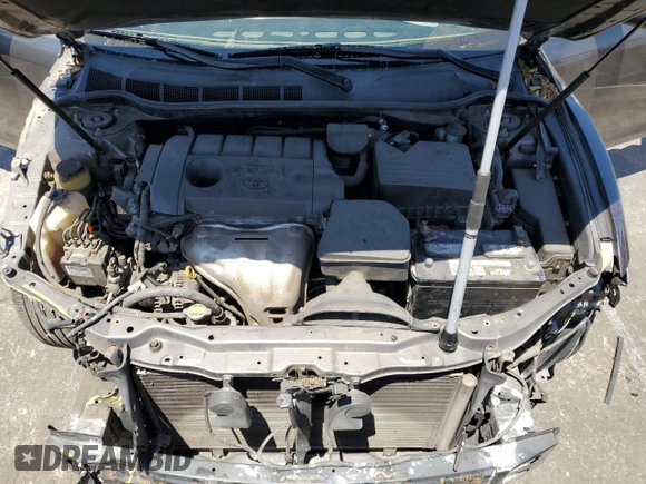 2011 Toyota Camry LE z VIN 4T4BF3EK2BR099954, wystawiony jako Copart lot #55970635 z przebiegiem 205 823 mil mil oraz Szkoda całkowita • Salvage title. Historia ofert i sprzedaży dostępna na DreamBid. Obrazek 11.