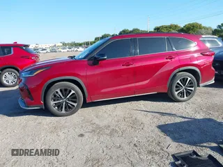 2022 Toyota Highlander XSE with VIN 5TDLZRAH6NS137265, listed as a IAAI auction lot 41300574 with 35,846 mi miles and . Bid and sale history available at DreamBid. Image 17.