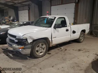 2002 Chevrolet Silverado 1500 with VIN 1GCEC14WX2Z153341, listed as a Copart auction lot 79857644 with 161,247 mi miles and Salvage Title. Bid and sale history available at carsss.com. Image 1.