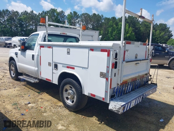 2008 Ford F-350 with VIN 1FDSF30568EB85539, listed as a IAAI auction lot 42207045 with 307,671 mi miles and . Bid and sale history available at DreamBid. Image 3.