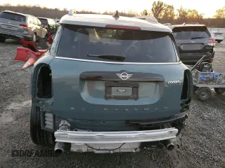 2022 MINI Countryman Cooper S with VIN WMZ53BR00N3N88158, listed as a Copart auction lot 84202874 with 31,888 mi miles and Salvage title. Bid and sale history available at DreamBid. Image 6.