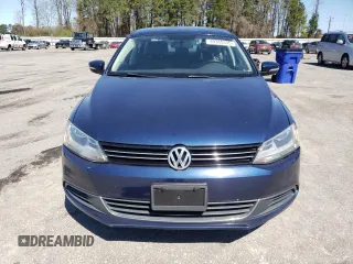 2013 Volkswagen Jetta SE z VIN 3VWDP7AJ8DM288024, wystawiony jako Copart lot #49385335 z przebiegiem 109 439 mil mil oraz Szkoda całkowita • Salvage title. Historia ofert i sprzedaży dostępna na DreamBid. Obrazek 5.