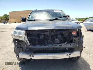 2018 Toyota Land Cruiser z VIN JTMCY7AJ1J4064600, wystawiony jako Copart lot #57844275 z przebiegiem 112 133 mil mil oraz Szkody całkowita. Historia ofert i sprzedaży dostępna na DreamBid. Obrazek 5.