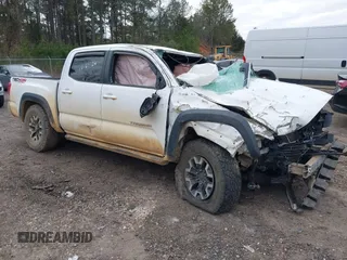 2016 Toyota Tacoma SR with VIN 5TFCZ5AN5GX007490, listed as a IAAI auction lot 41203781 with Not Provided miles. Bid and sale history available at carsss.com. Image 1.