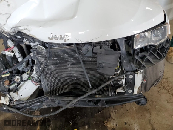 2018 Jeep Grand Cherokee Limited with VIN 1C4RJFBG6JC251297, listed as a Copart auction lot 58724695 with Not provided miles and Salvage title. Bid and sale history available at DreamBid. Image 11.