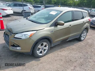 2013 Ford Escape SE z VIN 1FMCU9GX4DUC68312, wystawiony jako IAAI lot #42472030 z przebiegiem 134 070 mil mil oraz . Historia ofert i sprzedaży dostępna na DreamBid. Obrazek 2.