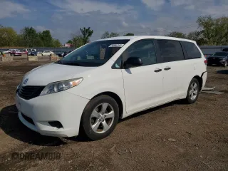 2011 Toyota Sienna z VIN 5TDZK3DC9BS161213, wystawiony jako Copart lot #54894745 z przebiegiem 167 778 mil mil oraz Szkoda całkowita • Salvage title. Historia ofert i sprzedaży dostępna na DreamBid. Obrazek 1.