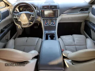 2019 Lincoln Continental Select with VIN 1LN6L9TK8K5600303, listed as a Copart auction lot 77000084 with 35,510 mi miles and Salvage Title. Bid and sale history available at carsss.com. Image 8.