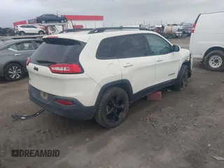 2018 Jeep Cherokee Limited with VIN 1C4PJMDB8JD613833, listed as a IAAI auction lot 40831461 with 134,497 mi miles. Bid and sale history available at carsss.com. Image 4.