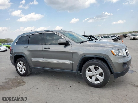 2011 Jeep Grand Cherokee Laredo with VIN 1J4RR4GT0BC705638, listed as a Copart auction lot 50790655 with 96,265 mi miles and Clean Title. Bid and sale history available at carsss.com. Image 4.