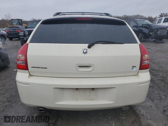 2005 Dodge Magnum RT with VIN 2D8GV58245H683148, listed as a Copart auction lot 52920375 with 315,291 mi miles and Clean Title. Bid and sale history available at DreamBid. Image 6.