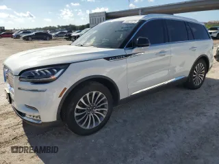 2020 Lincoln Aviator Reserve z VIN 5LM5J7WCXLGL10805, wystawiony jako Copart lot #56521375 z przebiegiem 53 729 mil mil oraz Szkoda całkowita • Salvage title. Historia ofert i sprzedaży dostępna na DreamBid. Obrazek 1.