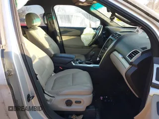 2011 Ford Explorer XLT with VIN 1FMHK8D84BGA77262, listed as a IAAI auction lot 41793864 with 209,804 mi miles and . Bid and sale history available at DreamBid. Image 5.