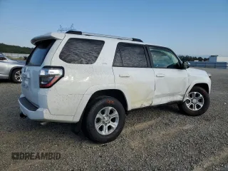2024 Toyota 4Runner SR5 z VIN JTEMU5JR5R6292041, wystawiony jako Copart lot #59817895 z przebiegiem 9 451 mil mil oraz Szkoda całkowita • Salvage title. Historia ofert i sprzedaży dostępna na DreamBid. Obrazek 3.