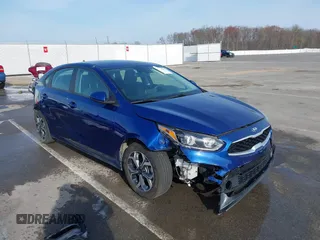 2020 Kia Forte LXS z VIN 3KPF24AD1LE244667, wystawiony jako IAAI lot #39083695 z przebiegiem 77 968 mil mil oraz . Historia ofert i sprzedaży dostępna na DreamBid. Obrazek 1.
