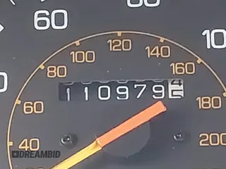 1986 Toyota Supra z VIN JT2MA70L1G0003588, wystawiony jako IAAI lot #41947537 z przebiegiem 110 979 mil mil oraz . Historia ofert i sprzedaży dostępna na DreamBid. Obrazek 12.