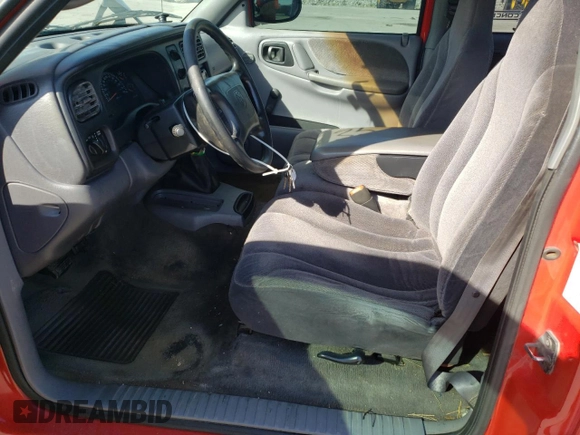 2000 Dodge Dakota Sport with VIN 1B7GL22N5YS524111, listed as a Copart auction lot 46151735 with 516,925 mi miles and Salvage Title. Bid and sale history available at carsss.com. Image 7.